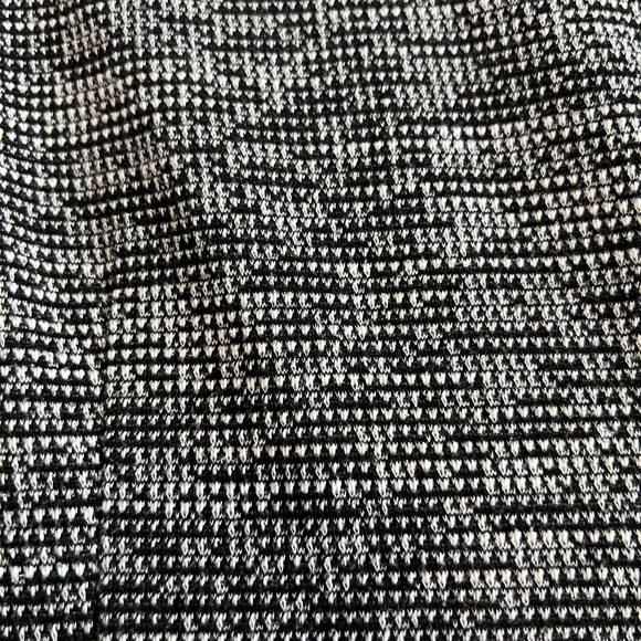 H&M fitted heathered black & white long sleeve dress with pockets - size Medium - Picture 6 of 9